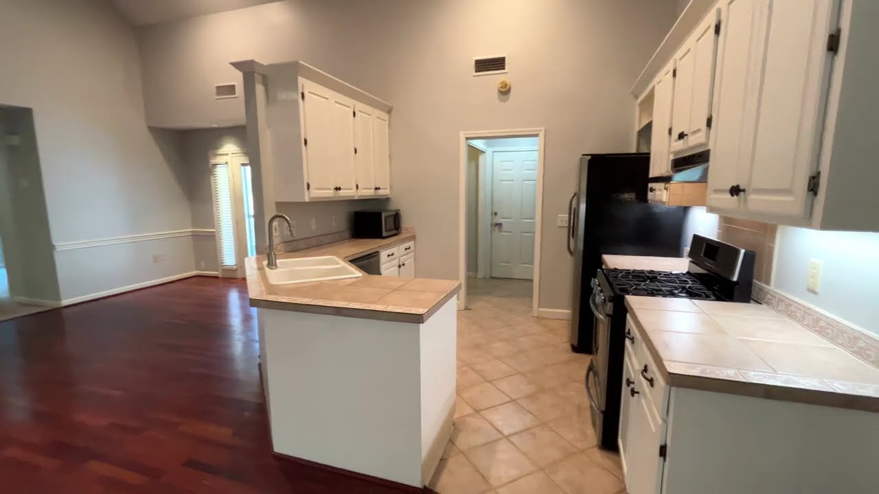 17 Sandway Dr Brandon, MS 39042