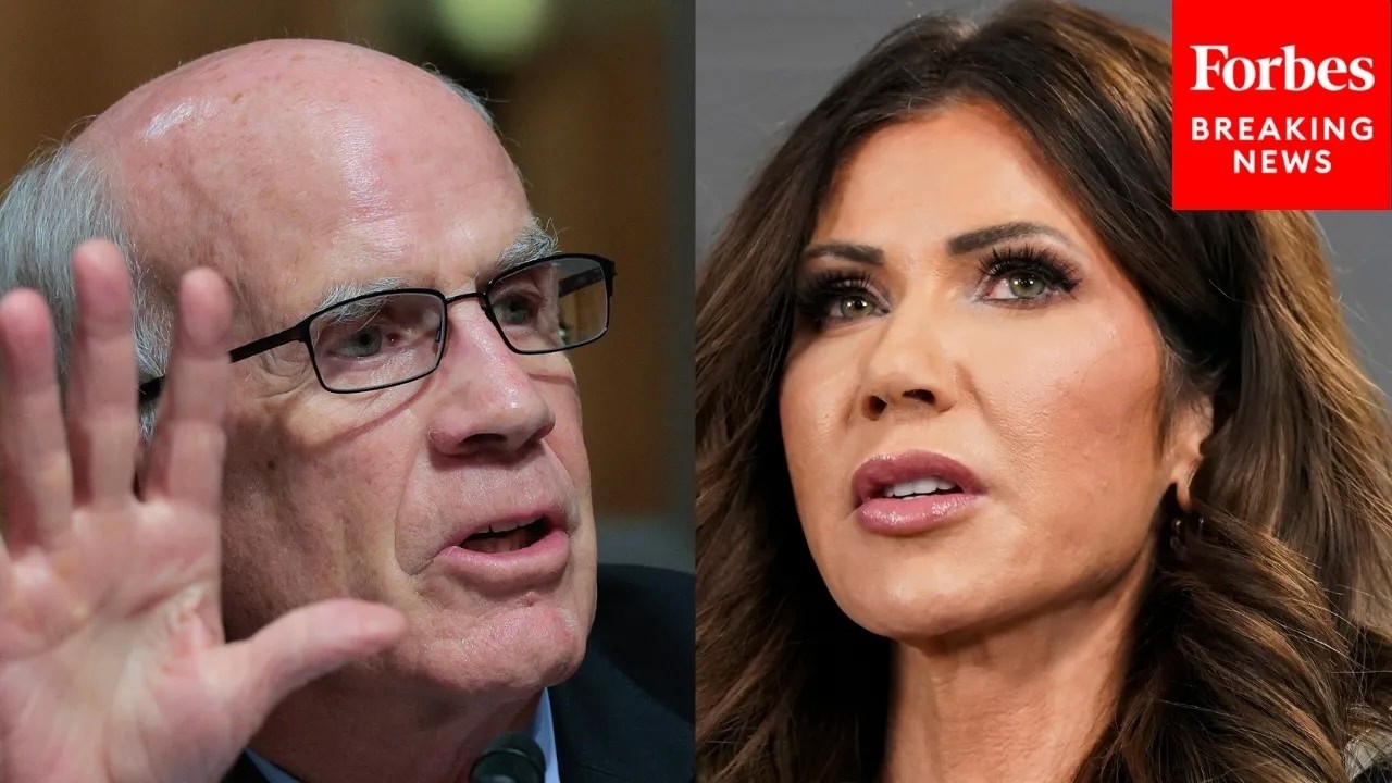 'Want To Take An Opportunity To Apologize To Their Families?': Welch Grills Noem About Pretti & Good