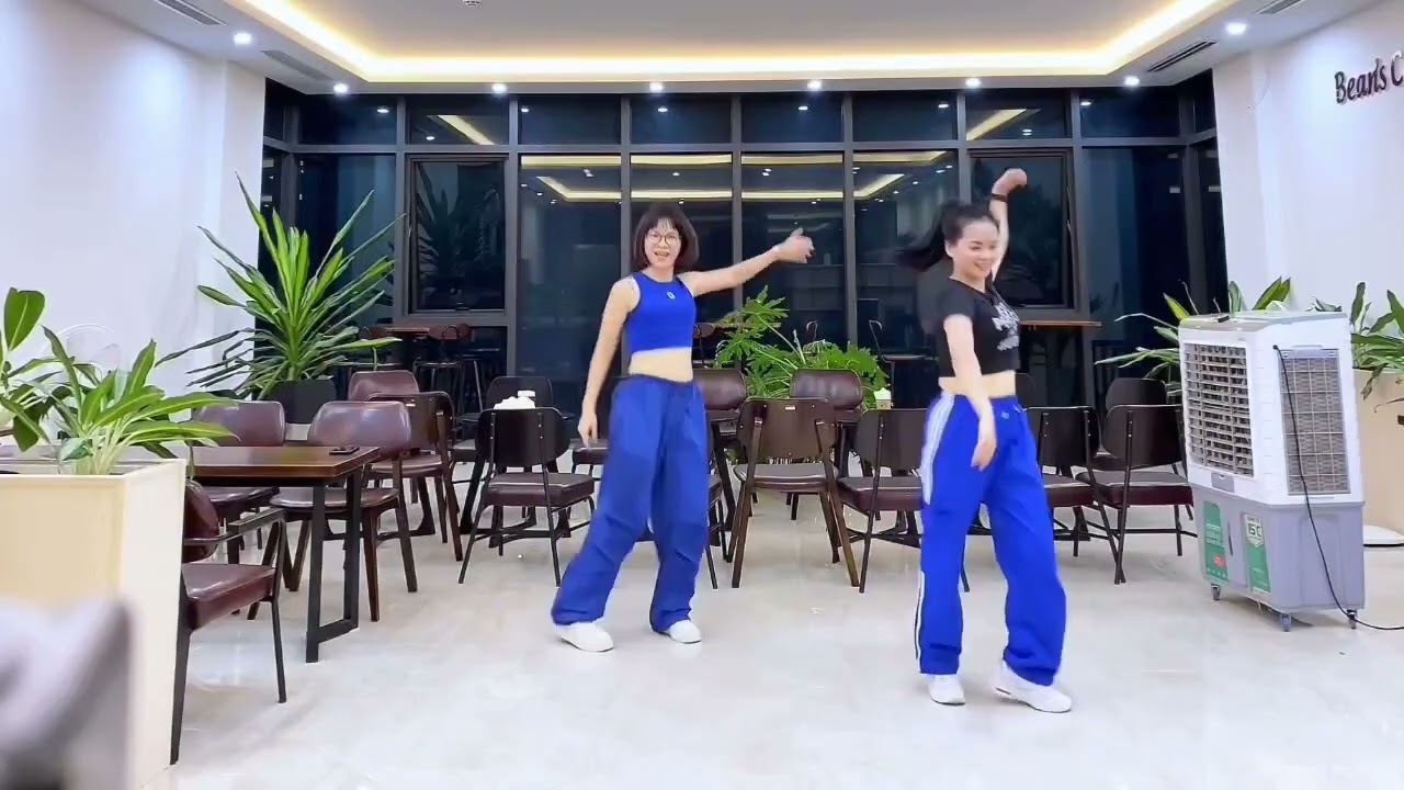 Vạn lý phong sương Vạn lý sầu...sầu...sầu