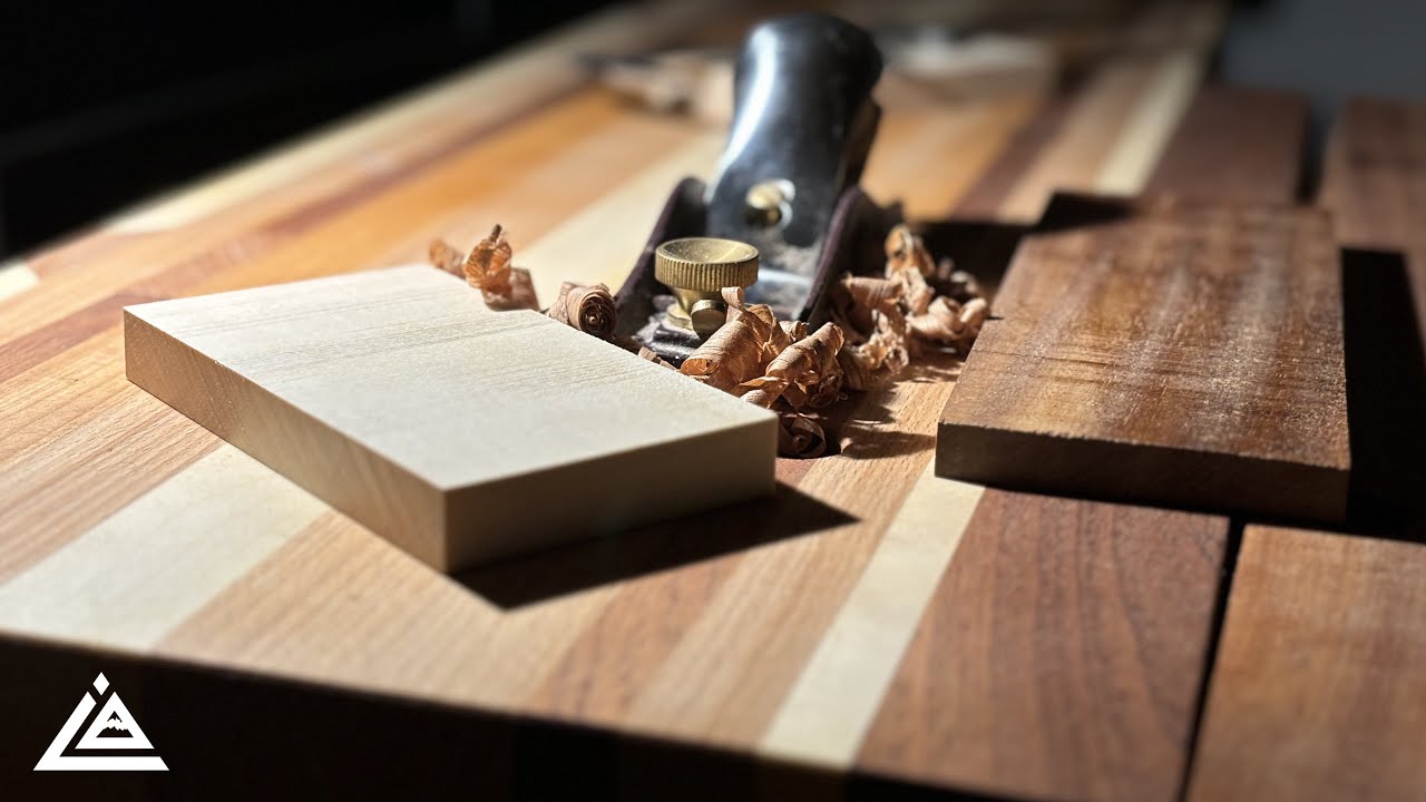 Building a Mini Workbench With a Twist!