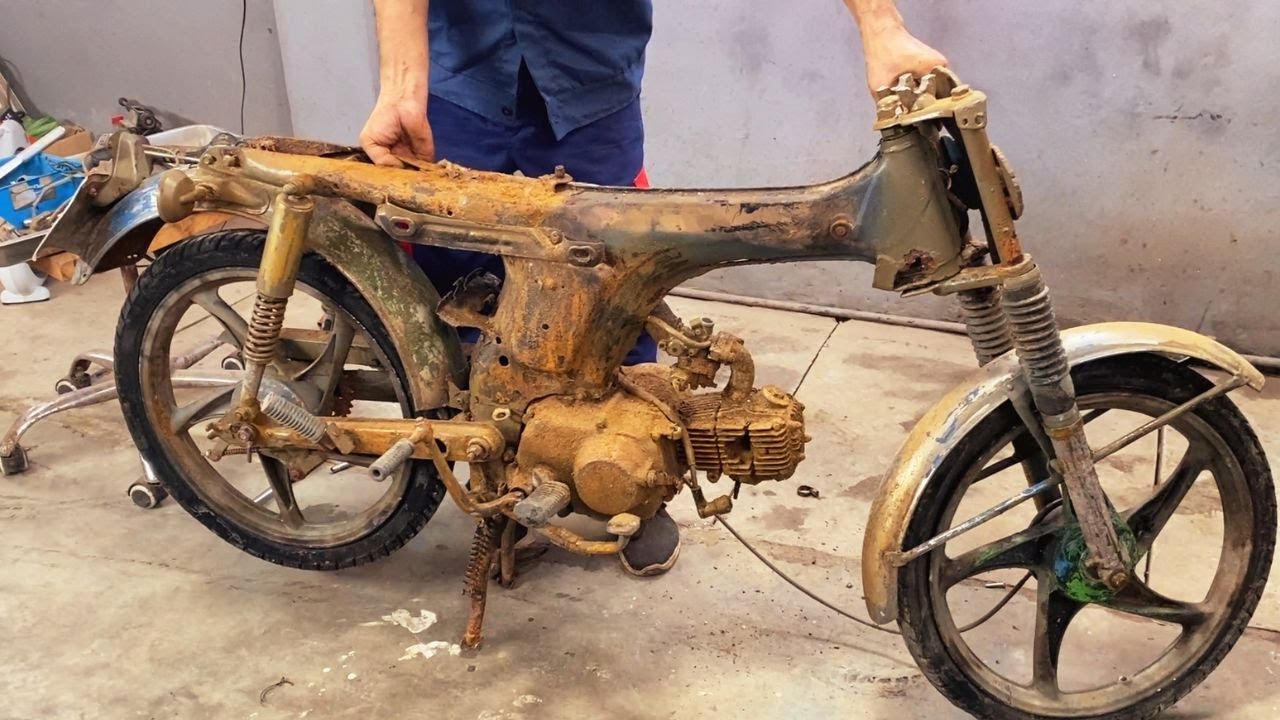 Restoration Honda CD 50 Motorcycle // Restoring an Abandoned Honda CD 50 Motorcycle After 55 Years