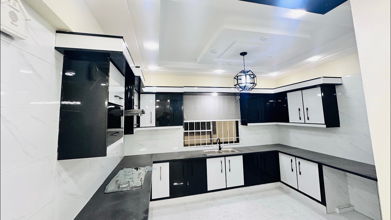 Falaknaz Dynasty 4 Bed Dd 2500 SQFT| DUPLEX Semi Furnished Duplex |Ready To Move Main Jinnah Avenue