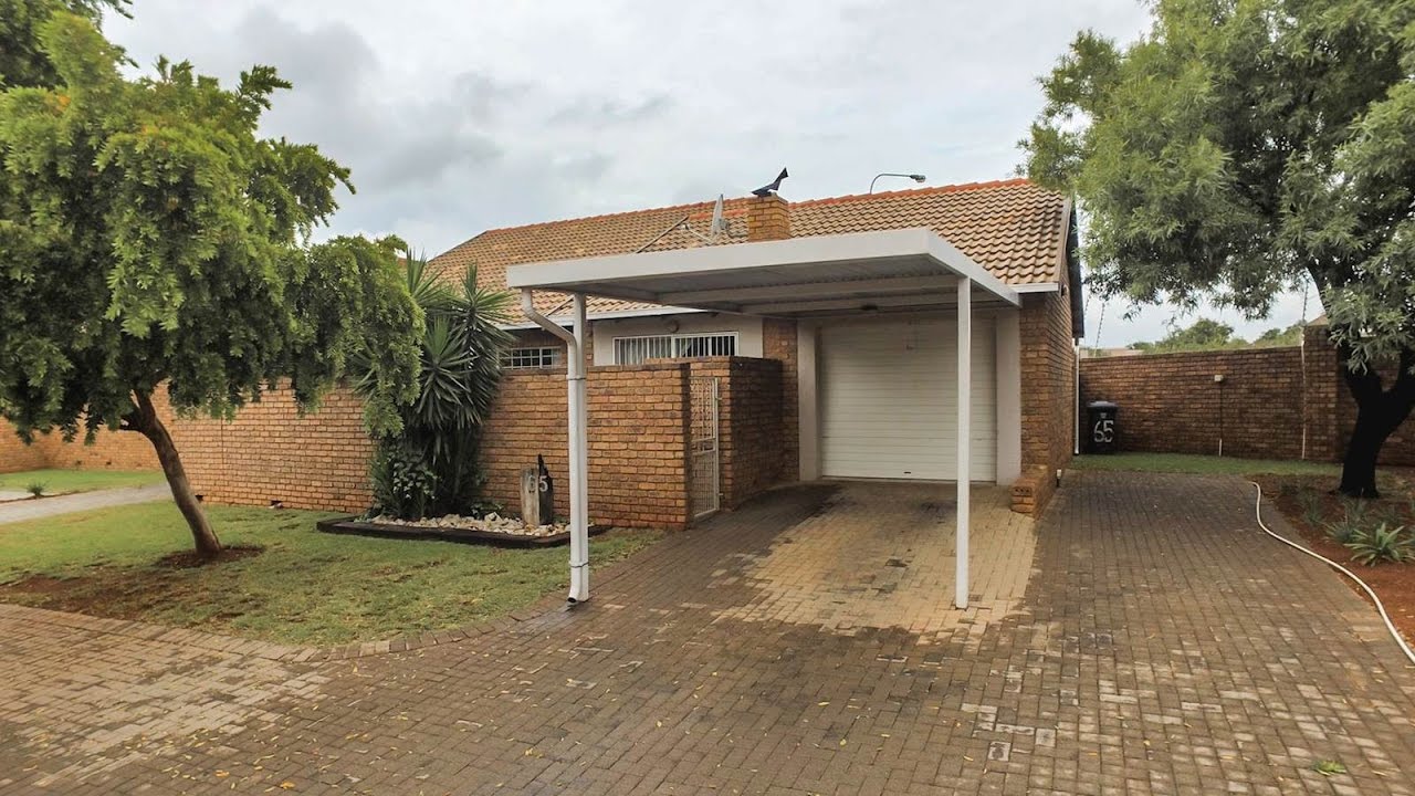 2 Bedroom Simplex for sale in Gauteng | Centurion | Centurion West | Rooihuiskraal Nort |