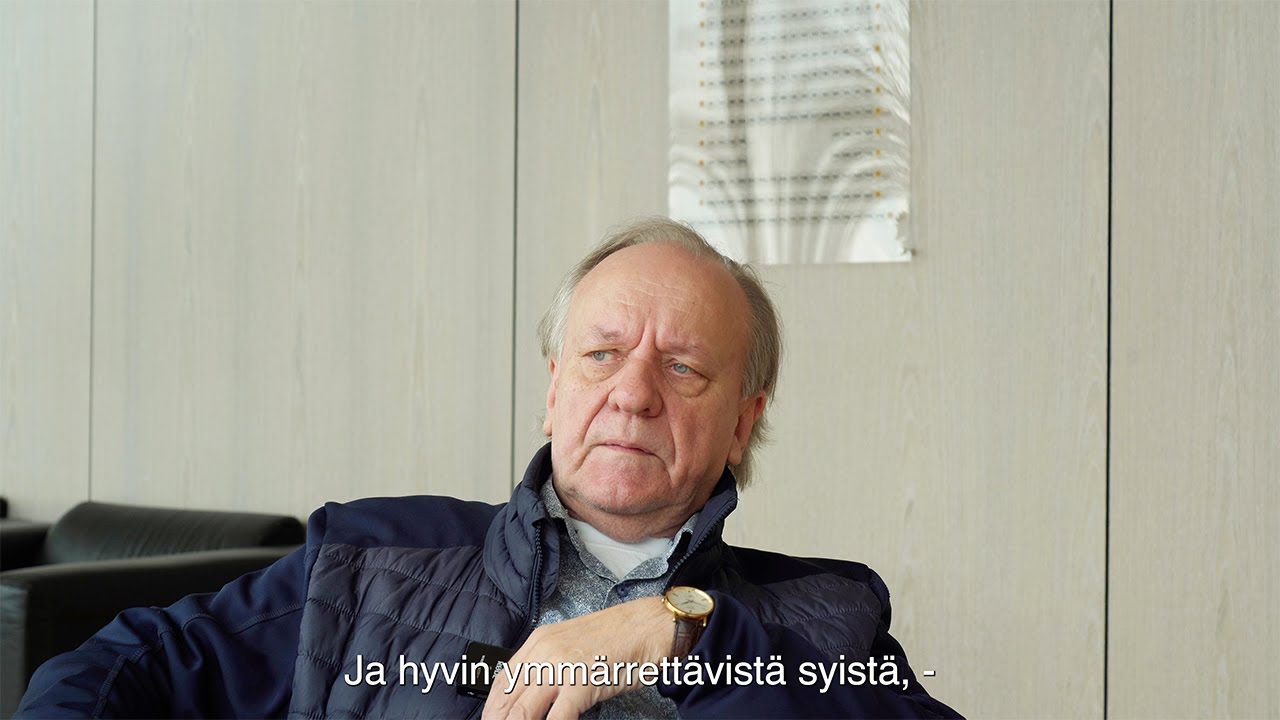 Haastattelussa Isä-näytelmän pääosassa nähtävä Esko Roine