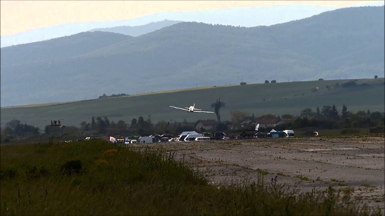 Lancair Evolution - aborted landing on final approach