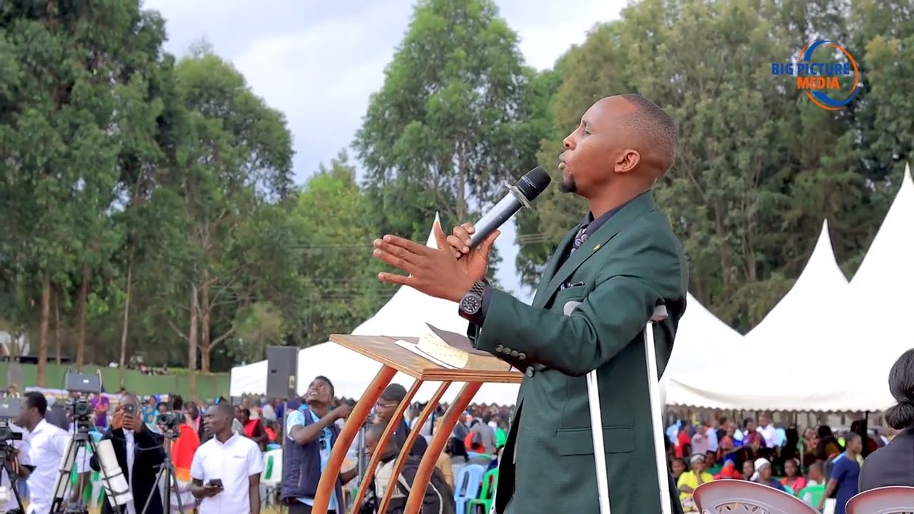 BENARD RIZIKI FAREWELL SONG TO LATE EZRA OBIERO// GO WELL BABAYAO