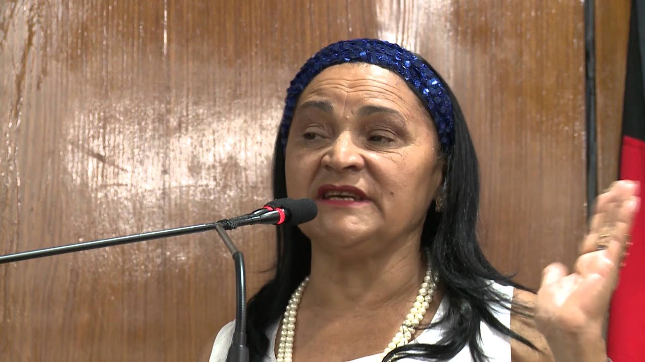 Mãe Penha de Iemanjá recebe cidadania pessoense na CMJP