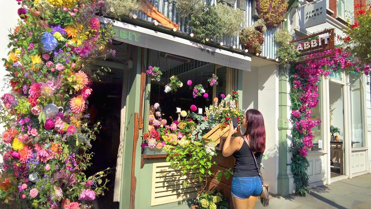 London’s Chelsea in Bloom 💐 ‘Extraordinary Voyages’ Floral Displays on King’s Road & Sloane Square