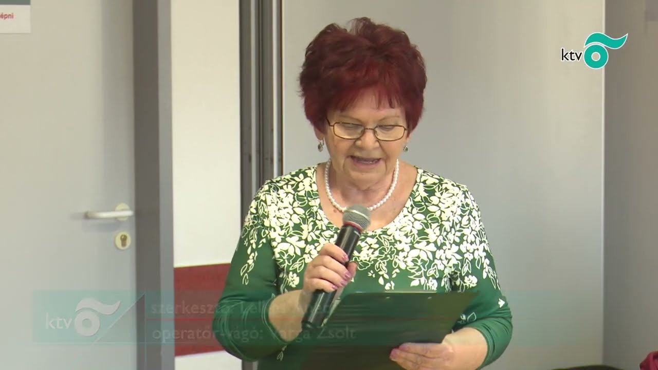 Nőnapi köszöntés a Komáromi Nyugdíjas Egyesületnél