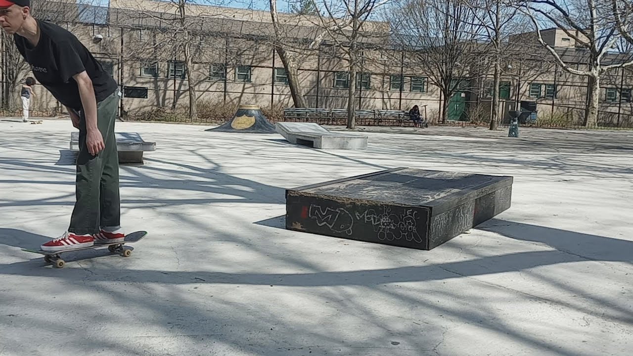 Brower Park session where I don't boardslide.