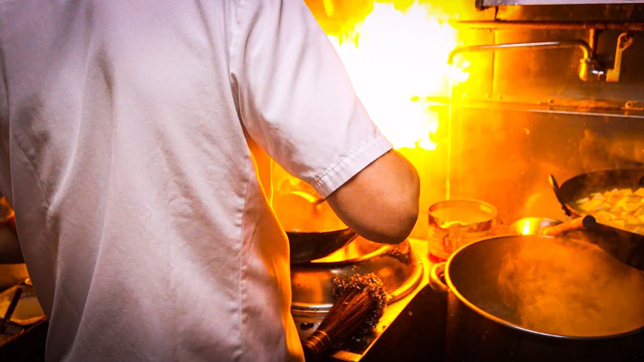 Sneak into the long-established chinese restaurant