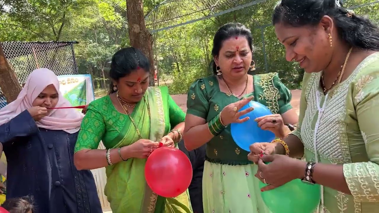 Ladies club picnic🥳 one minute balloon game#groupgames #funny #entertainment #enjoyment #viralvideo 