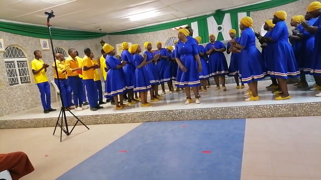 St Paul Letlhakane Choir -- Ho tlaba jwang