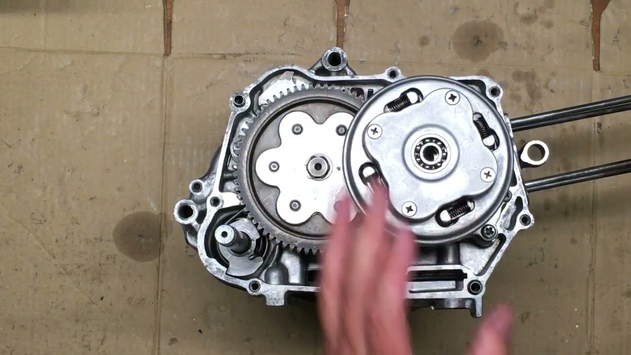 Assembling Honda CD50 Engine