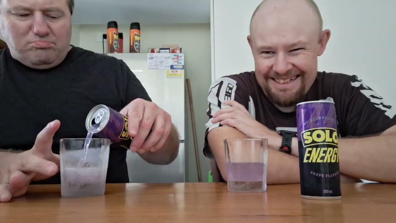 Solo Energy Grape Flavour Review by Robbo 5 Life & Roger Th Pirate