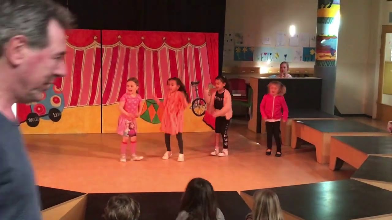 Cassidy, Yske, Ella en Stientje - Fitlala