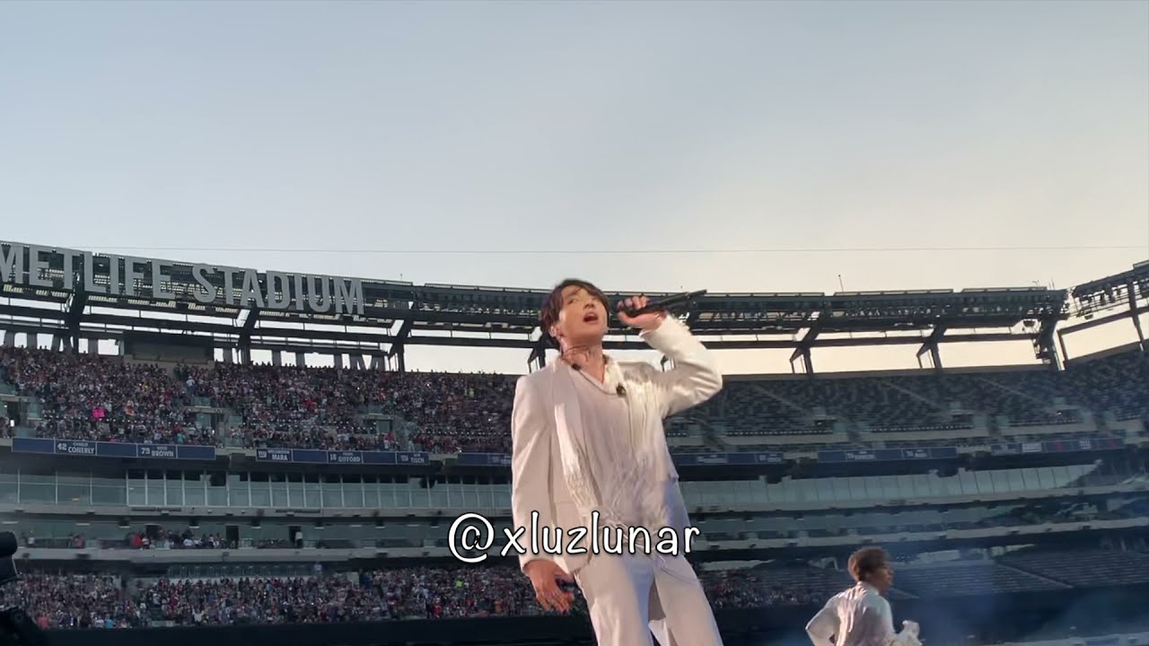 MENT + WINGS - BTS Speak Yourself at MetLife New York Day 1 051819