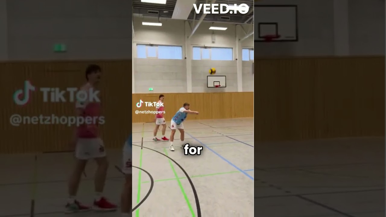 He got hit in the... 🥲#volleyball @netzhoppers