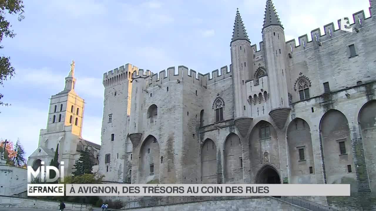 SUIVEZ LE GUIDE : À Avignon, des trésors au coin des rues