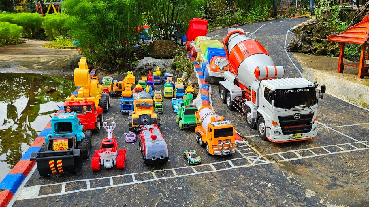 MAIN RC Mobil Truk Molen Panjang Bongkar Mobil Mobilan Truk Molen, Forklift, Buldoser, Truk Tambang 