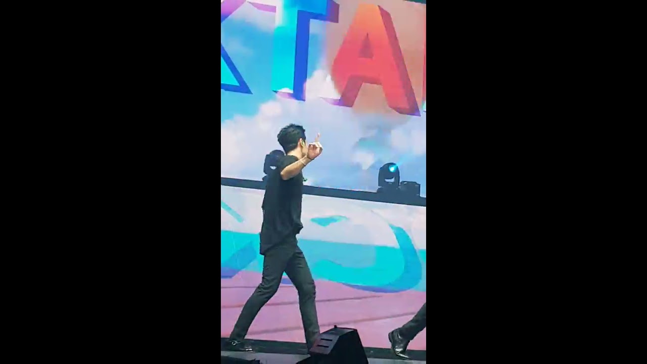 (2018.10.20) JUNHOE focus  COCKTAIL - iKON in BKK Day 2