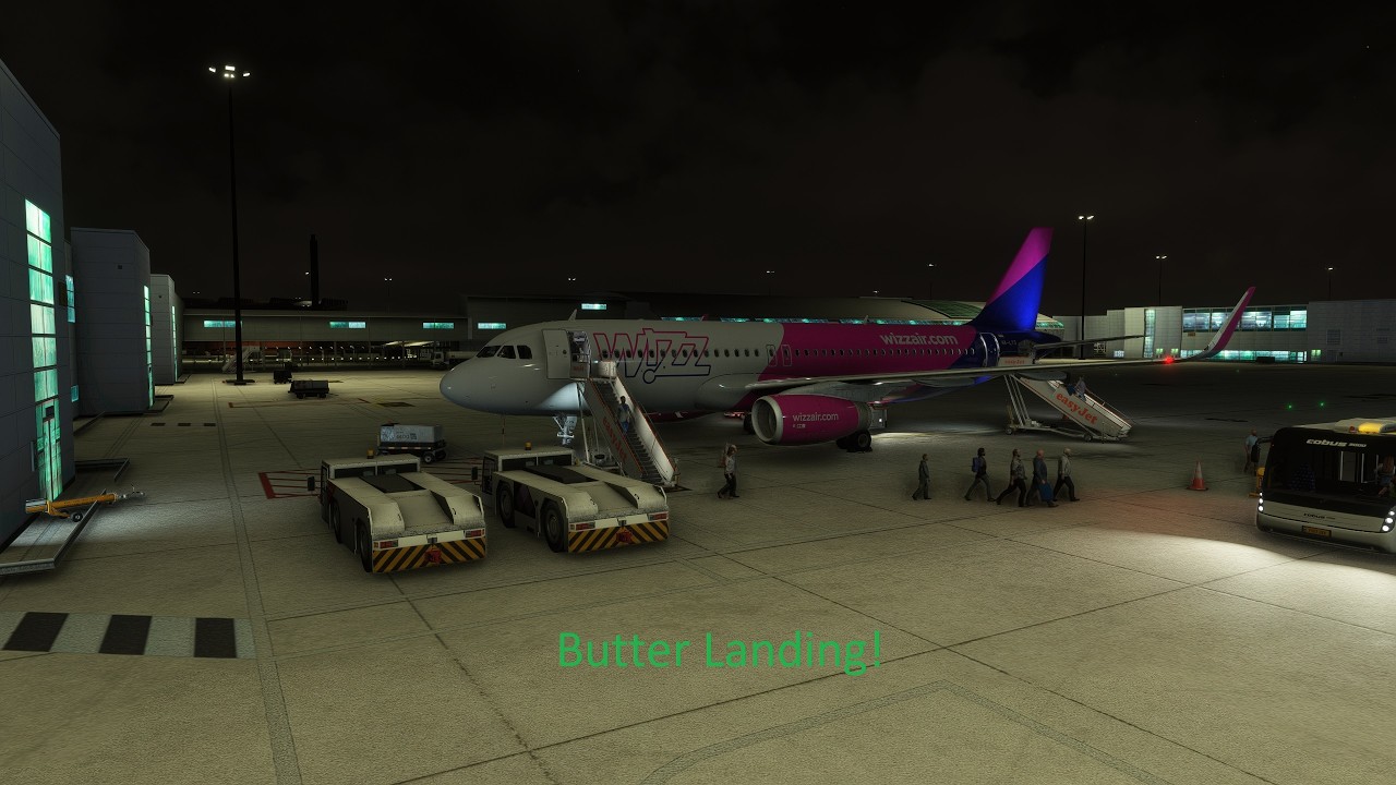 Airbus A320 Evening Landing at Luton EGGW in MSFS 2024 | -18 FPM Butter Landing - FSRealistic Plus