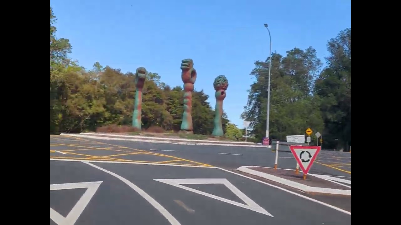 Suburb of Titirangi Auckland New Zealand ☀️