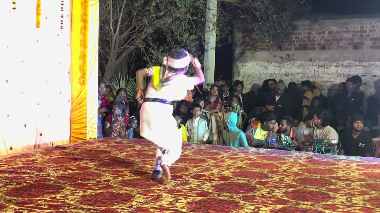 Suna jhulana re jhuluchhi Dekha Kahnei #Odia #Vibes.    Plz Like Comments & share this video 