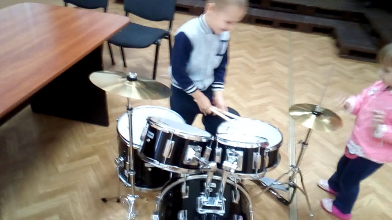 Millennium Junior Drum Set! My new toy!
