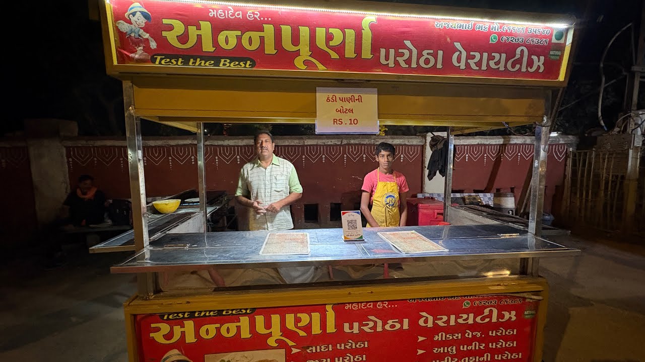 100 પ્રકારના પરોઠા અહીં મળશે #parotha #foodlover #foodie #paratha #parathalovers