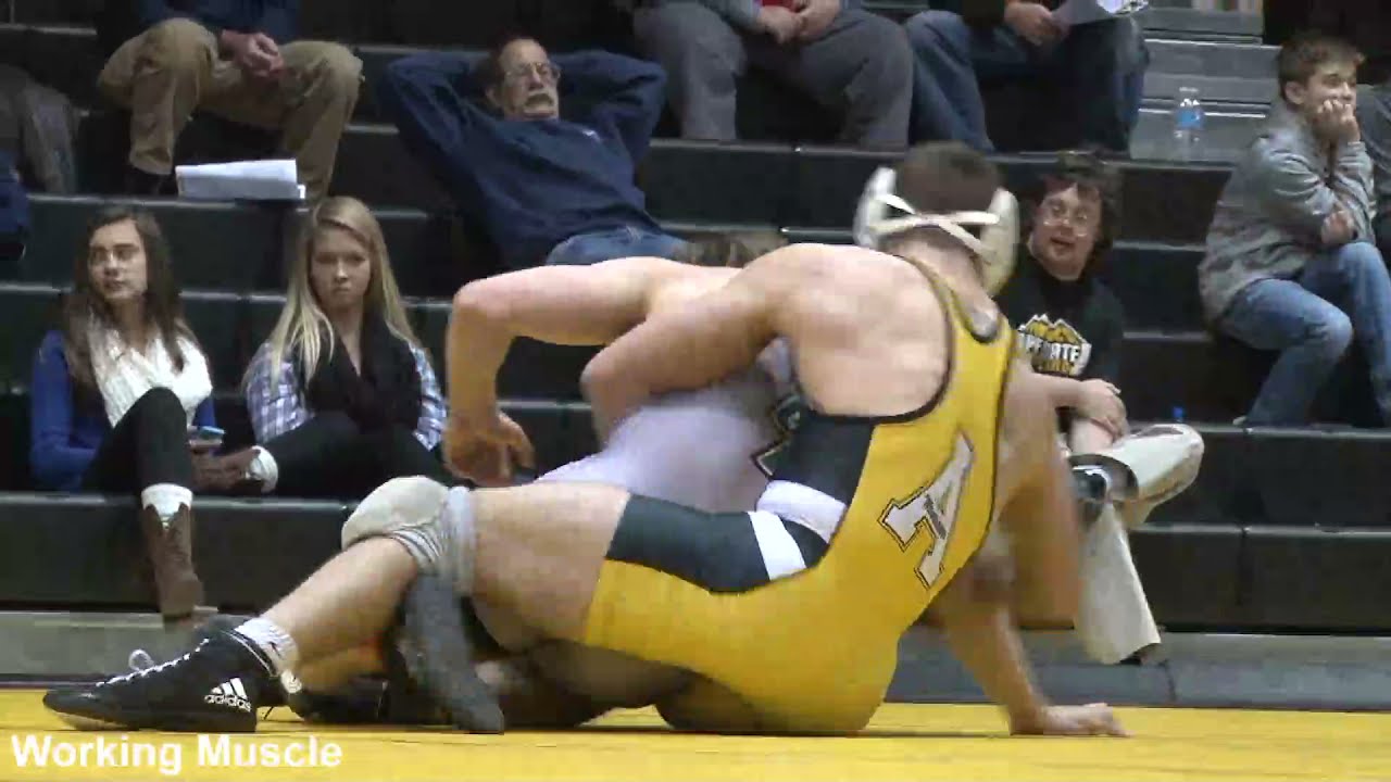 COLLEGE WRESTLER