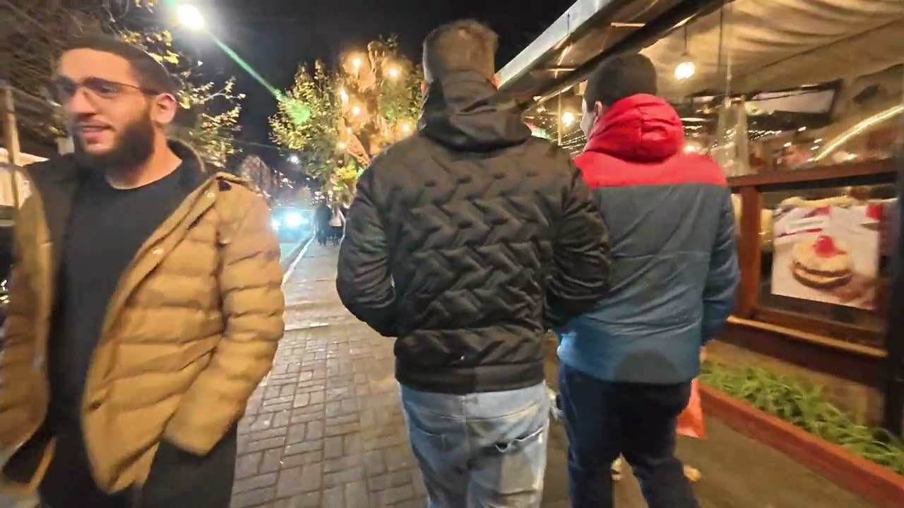 Exploring Town and Having Dinner | Campos