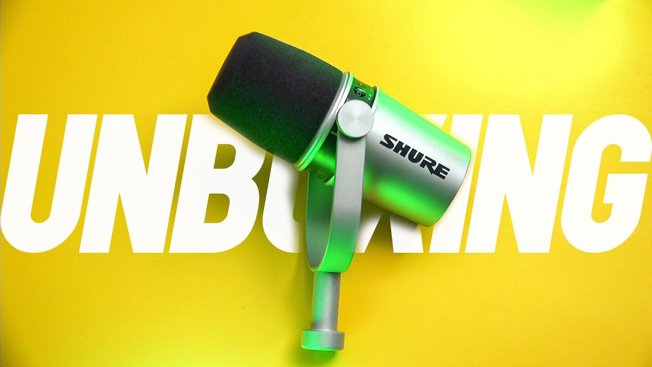 Best Microphone for new Streamers - Shure MV7 Unboxing & First Impressions