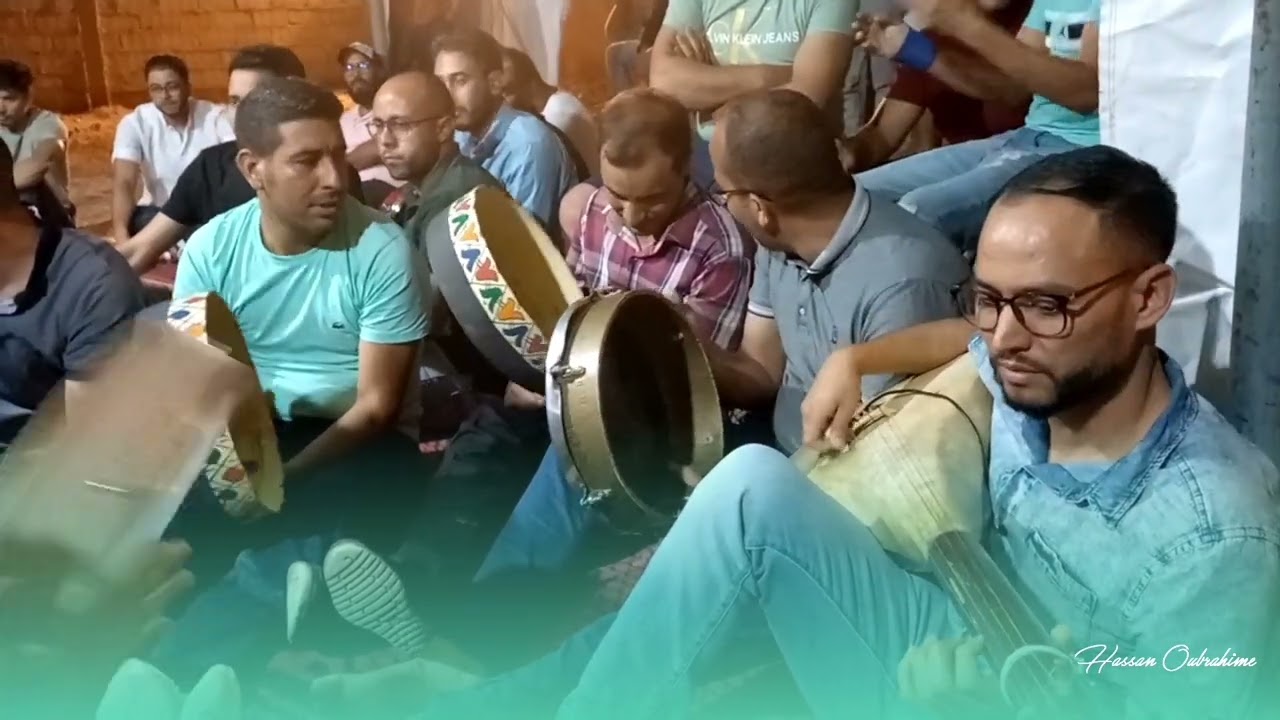 Tahidoust n i3echaqen - Tinejdad