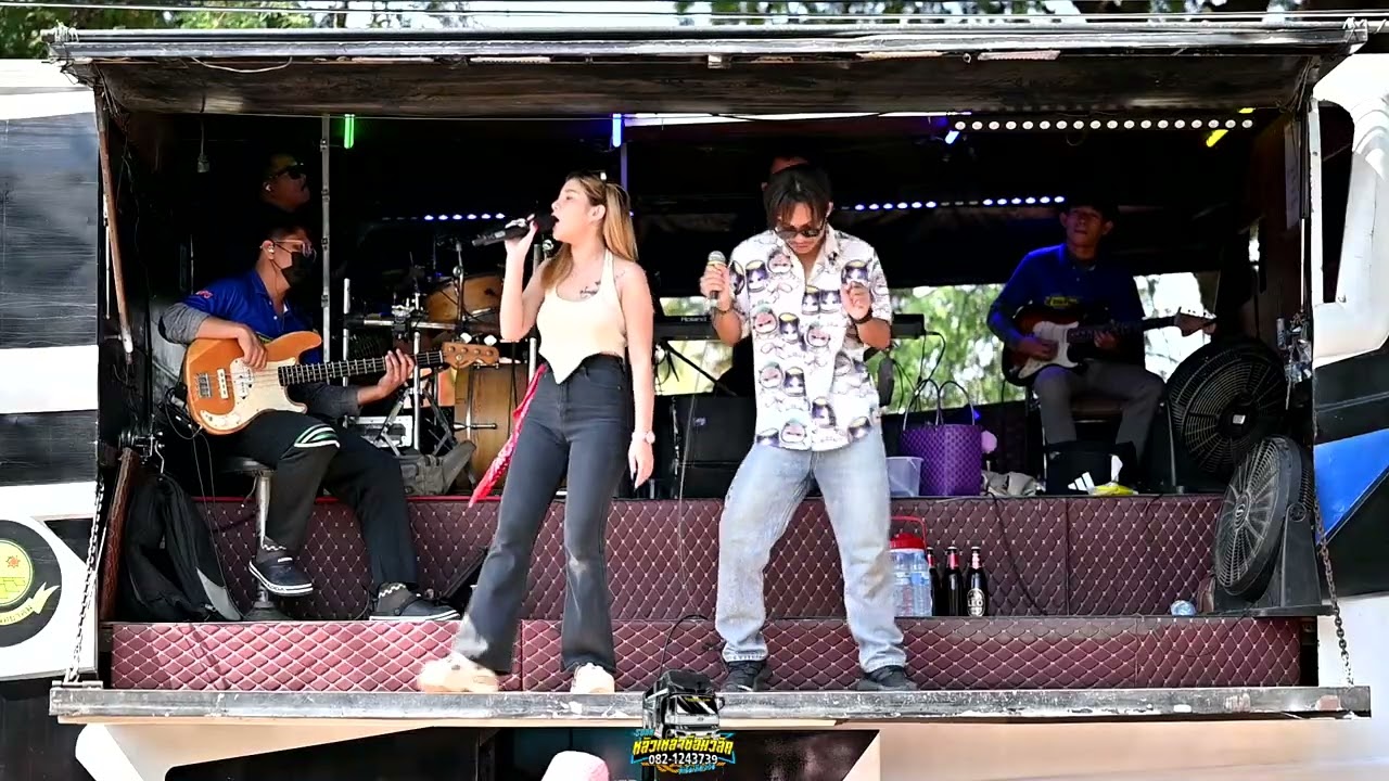 อีลูกช่างสอด แสดงสด รถแห่หลิวเหล่าซือ มันๆ