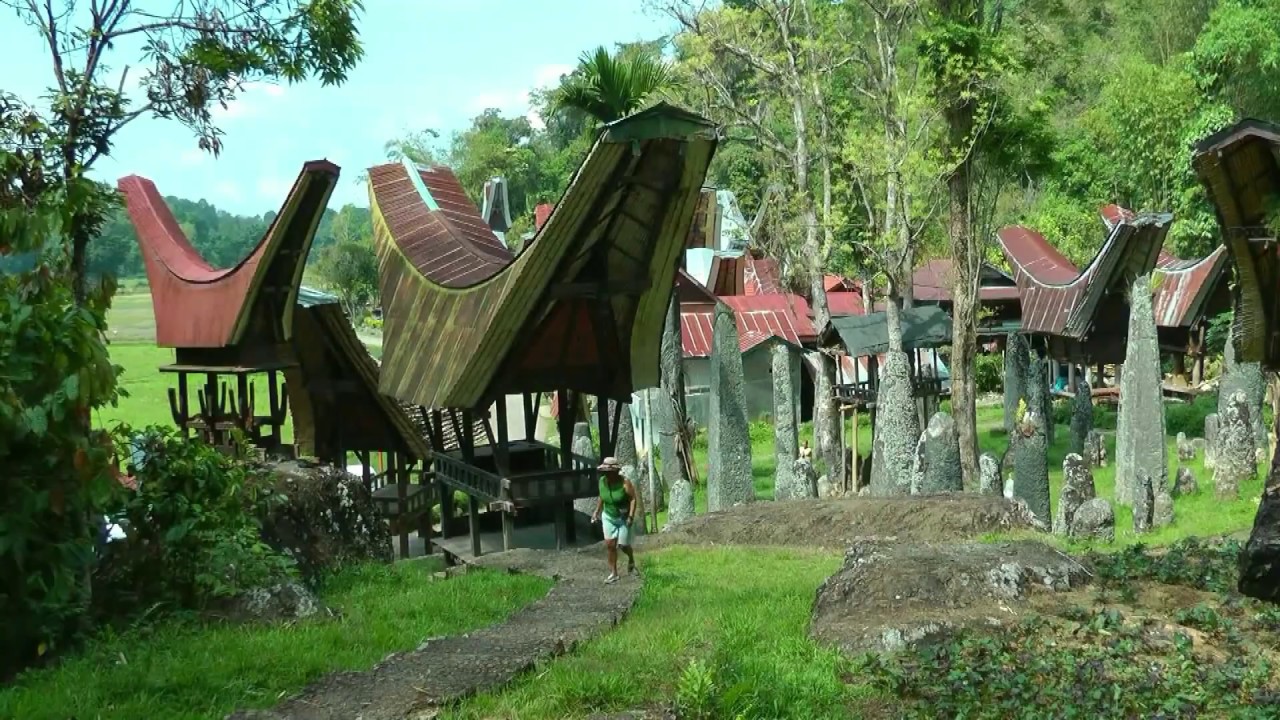 INDONESIA Rantepao and surroundings (Sulawesi)
