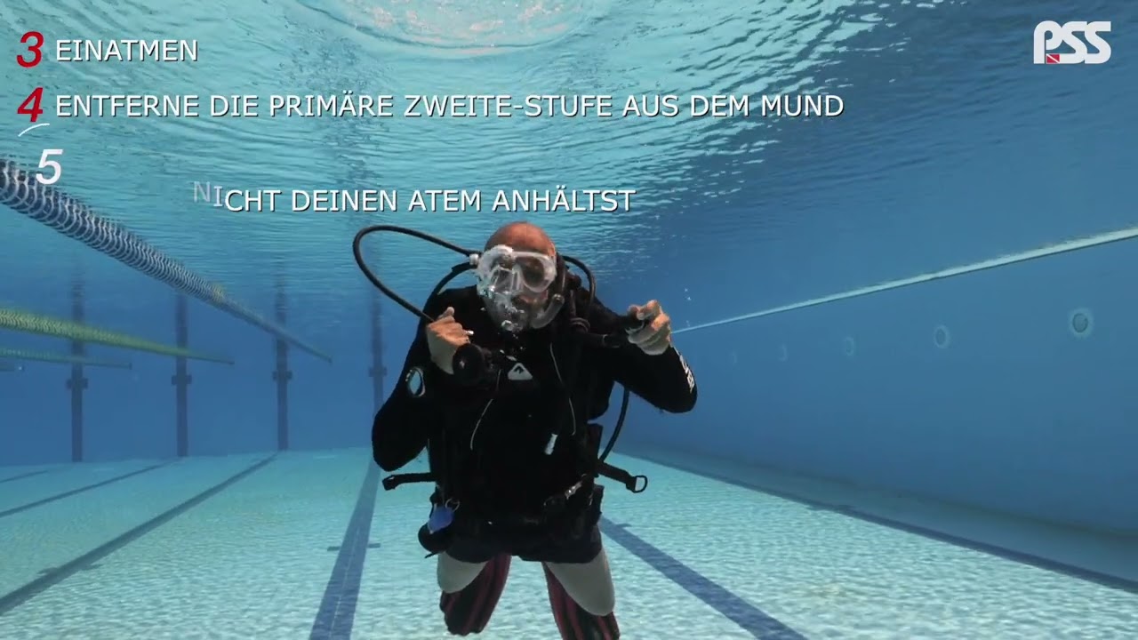 DAS JACKET UNTER WASSER MIT DEM MUND AUFBLASEN