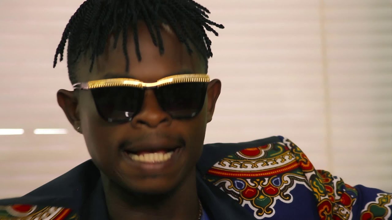Les Parodies De Takam - Besoin De Sourire