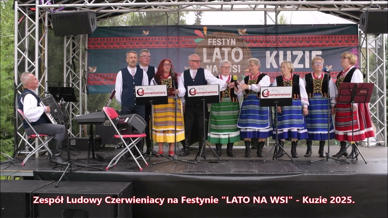 Zespół Ludowy Czerwieniacy na Festynie LATO NA WSI