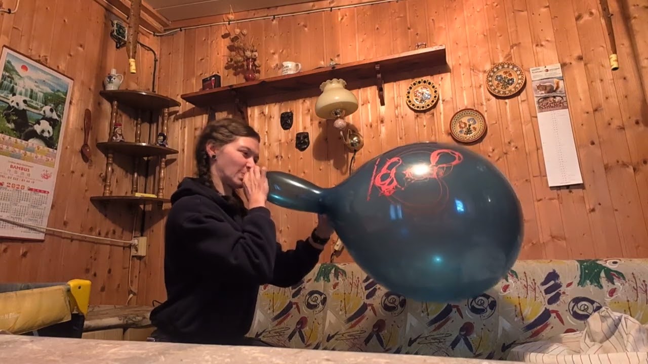 Fanpost 49 - Loonergirl blows to pop Cattex 18
