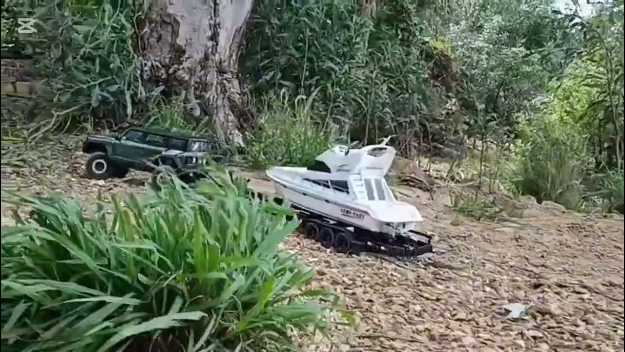 Rgt prorunner con remolque traxxas y yate Salinas 3s