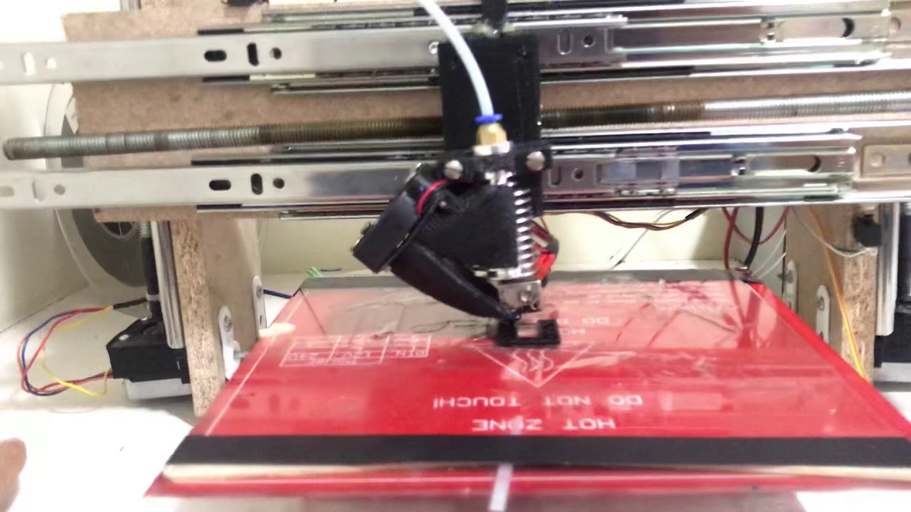 Impressora 3D caseira barateza.