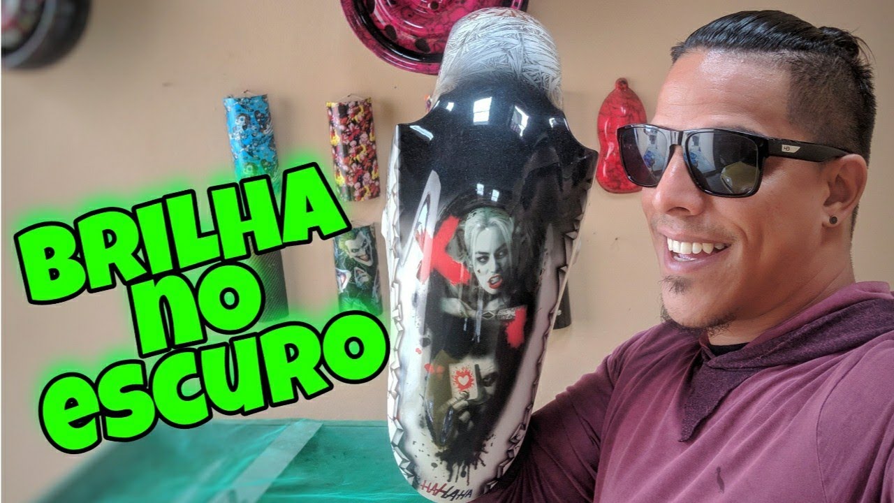 PARALAMA DE MOTO QUE BRILHA NO ESCURO - PINTURA HIDROGRÁFICA