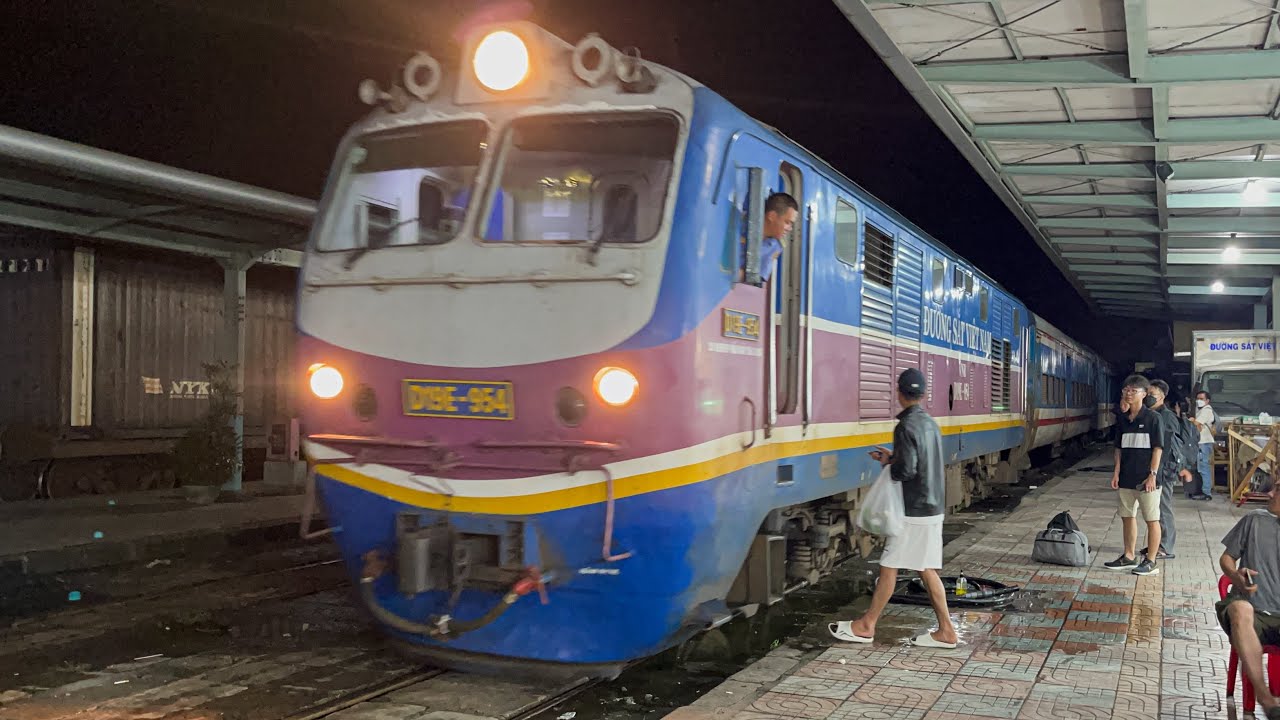 [663] D19E-954: SE1 vào ga Nha Trang (23:23, 20.07.2024)