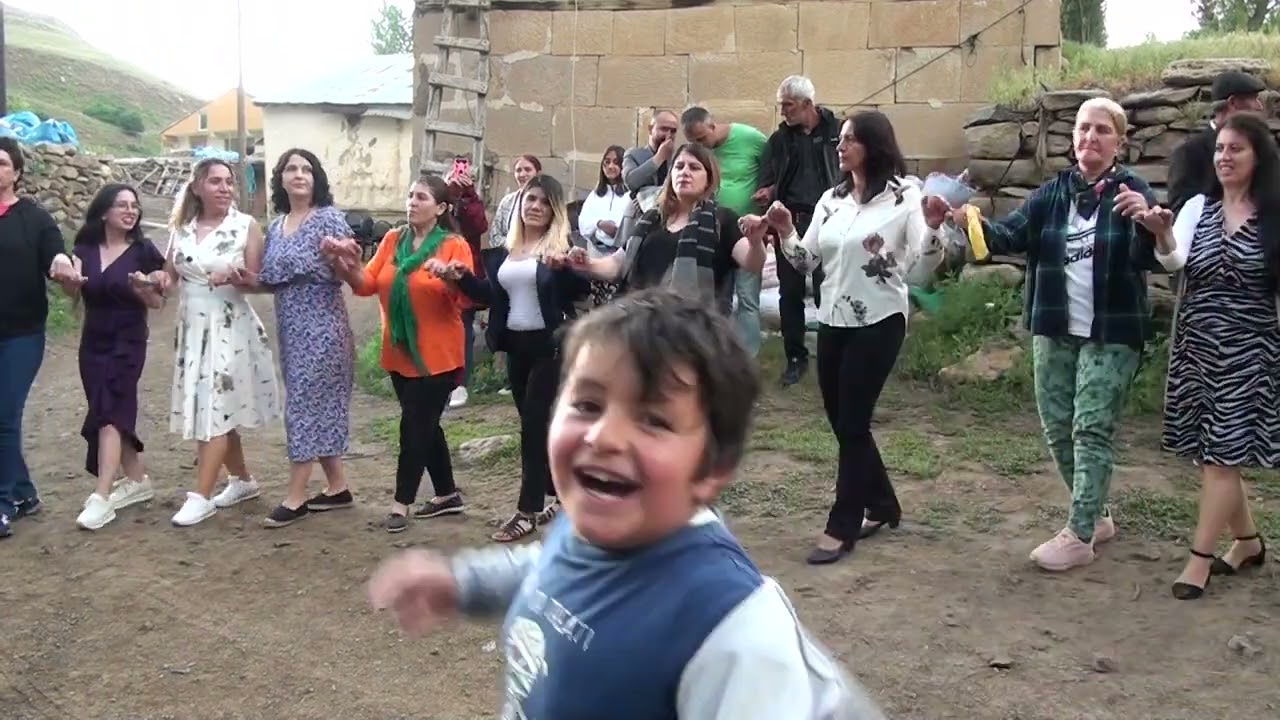 Erzurum hinis ketenci köyü..Gözde ve Umutcanin nişani part..2