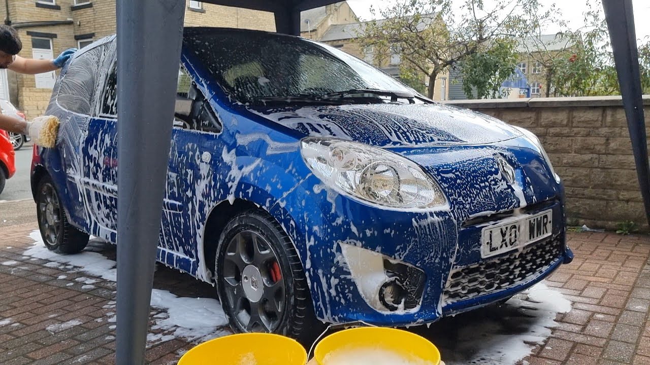 Renault Twingo Transformation: From Dirty to Dazzling Detailing!