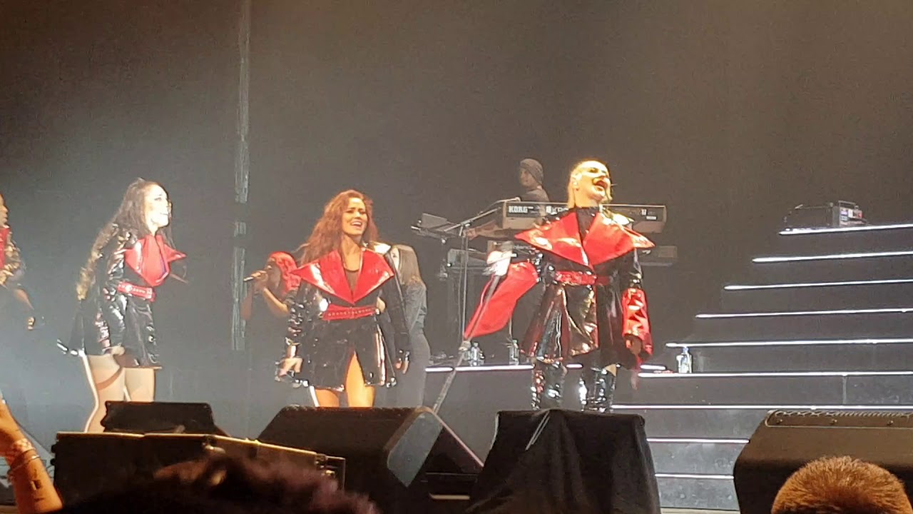 Christina Aguilera - Ain't No Other Man/Candyman (Live in Manchester Arena) 12.11.-9