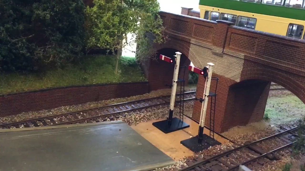 Model trains 56 - Controlling Dapol semaphore signals, using Train Tech DCC control
