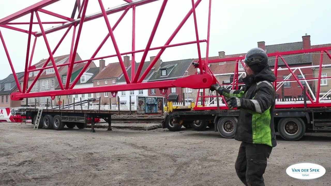 Van Der Spek Belgium_Assembly of our Liebherr tower crane 205 EC-B10 litronic