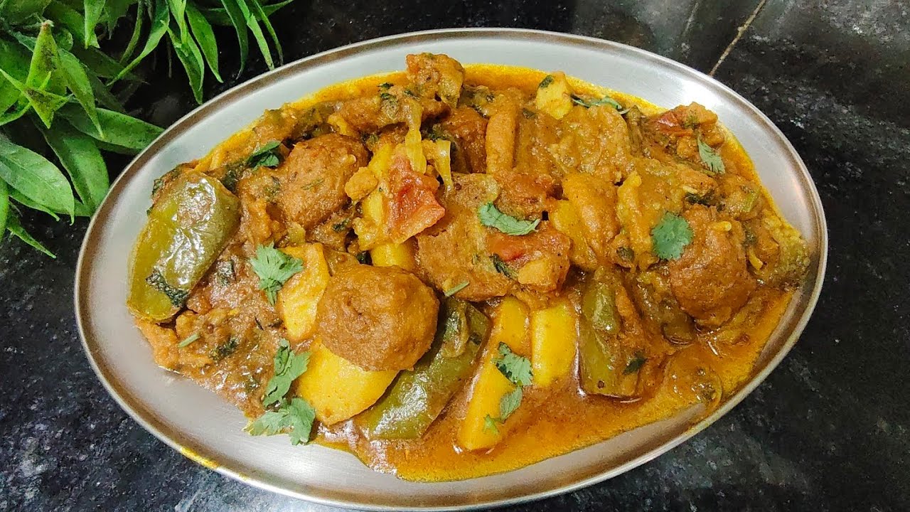 ऐसे बनाएंगे बैगन आलू और बड़ी की सब्जी तो उंगलियां भी चाटते रह जाएंगे ।